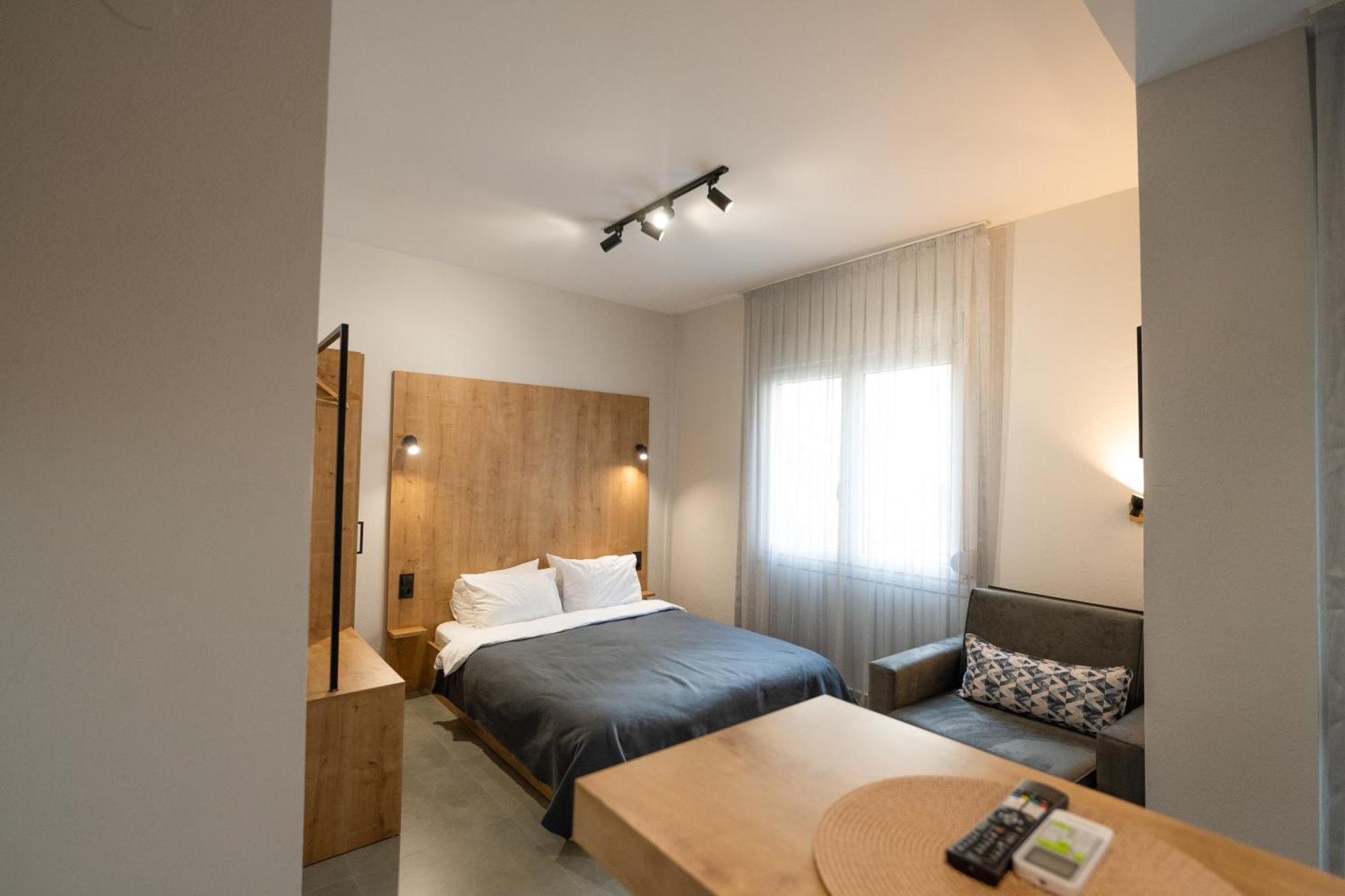 Themis Urban Stay Komotiní Luaran gambar